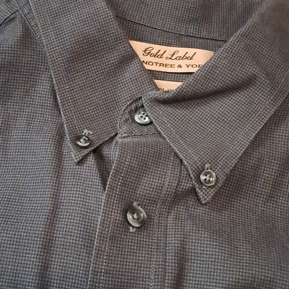 Bundle Of 4 Dress Shirts - Picture 7 of 12